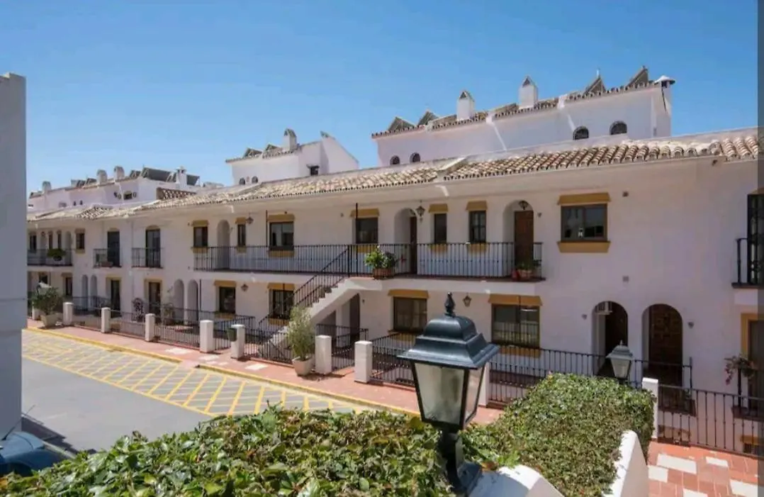 Apartamento Con Piscina Fuengirola 0*,